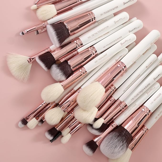 Pro makeup Artist Brushes Set 32Pcs Luxury Goat Hair Horse hair Makeup Brush Set eye and face brushes for every possibility By Bueart Design (Pearl White)