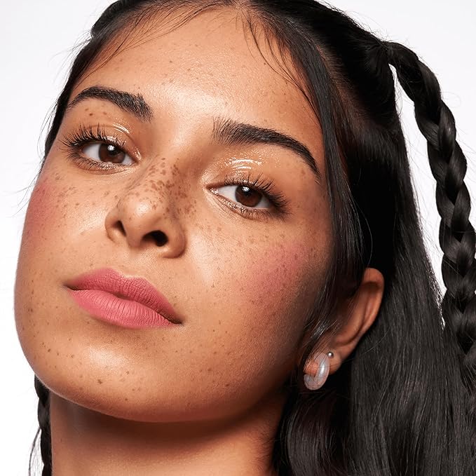 essence | Magic Filter Glow Booster | Complexion Perfector for a Radiant, Soft Focus Effect | Vegan & Cruelty Free